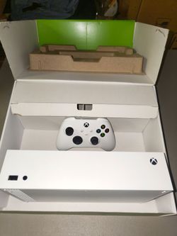 Xbox Series S (cords+controller included)