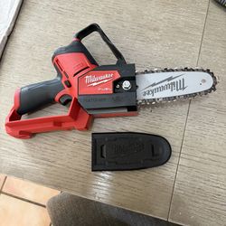 Milwaukee M12 FUEL 6 in. 12V Lithium-Ion Brushless Electric Cordless Battery Pruning Saw HATCHET (Tool-Only)