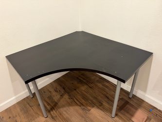 Corner Desk