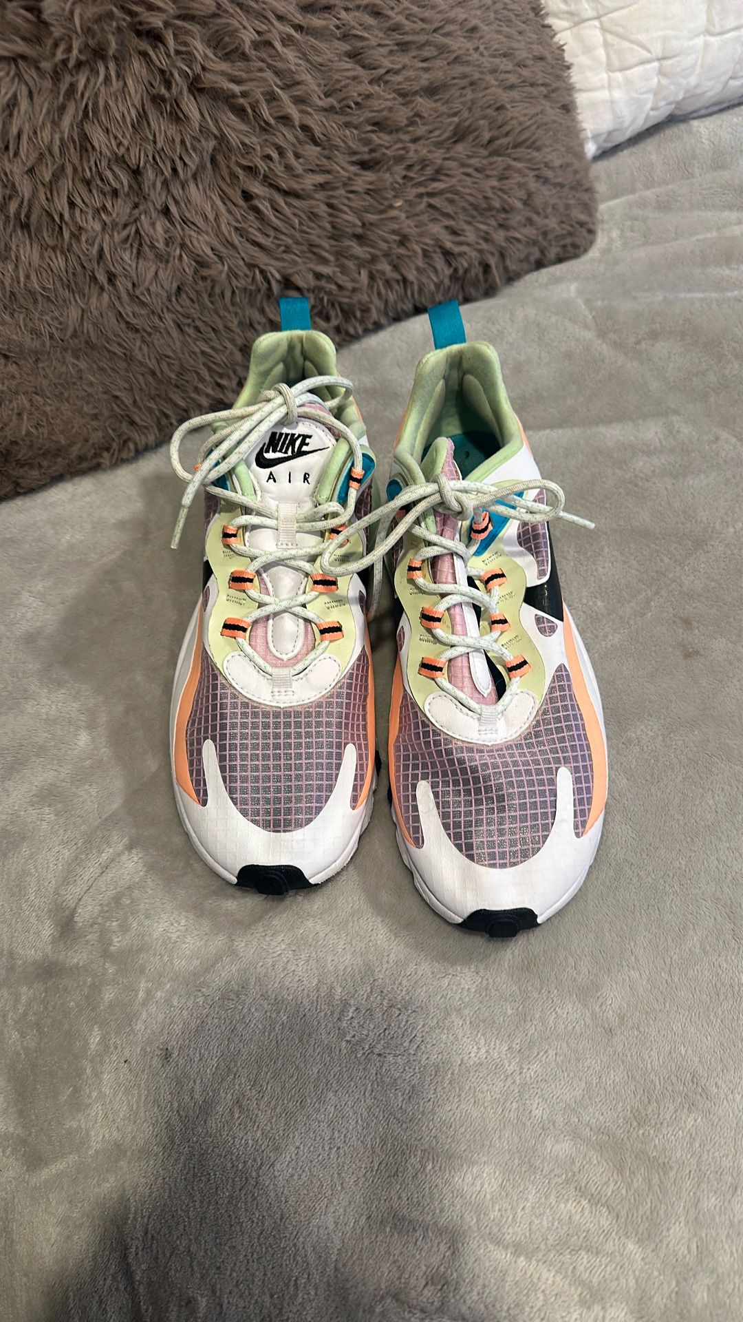 Women’s Nike React Air Sneakers Size 8.5