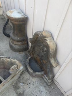 Fountain-never been used (cement)