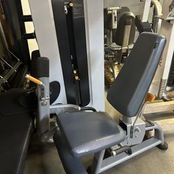 PRECOR C LINE SEATED LEG EXTENSION! GREAT CONDITION AND READY FOR DELIVERY!!