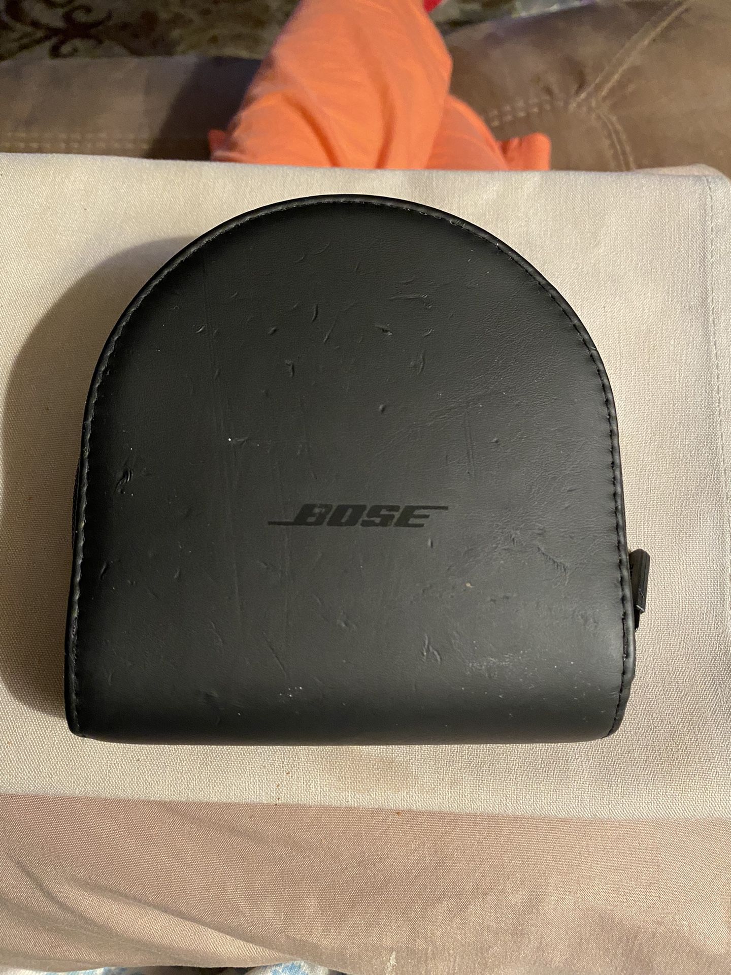 BOSE  ON-EAR HEADPHONES WIRED