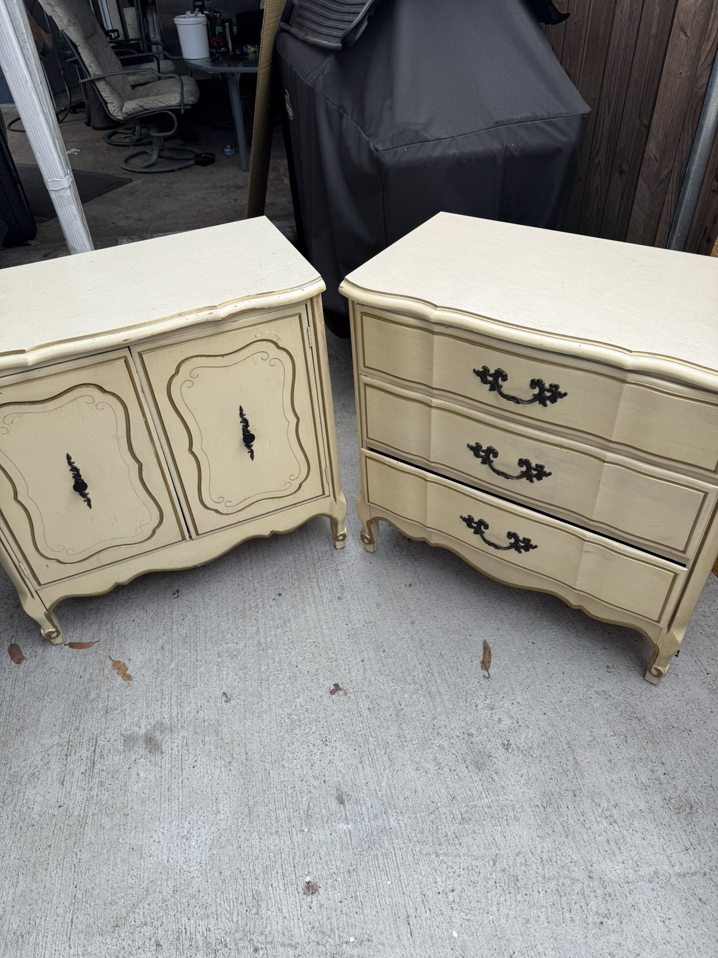 Antique Furniture Dresser And Cabinet For Bedroom