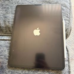 IPad Pro 13"  w/  Apple Pencil