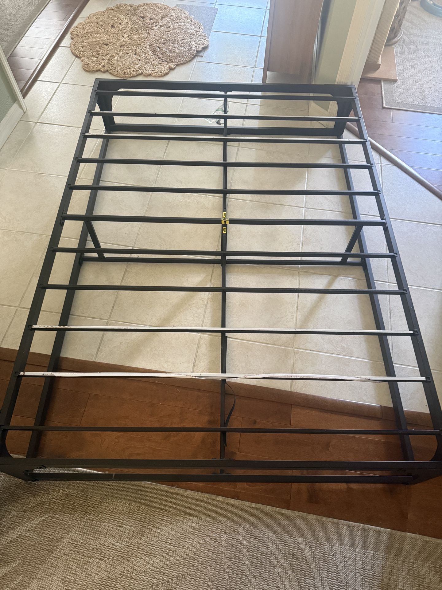 Full Size Metal Platform bed Frame. Black