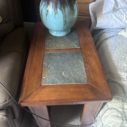 Side Table And 2 Lamps
