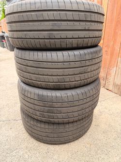 275/45R21 Goodyear Eagle F1 Asymmetric 3 ultra-high performance tires