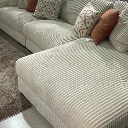 [OM] 🟪 Only $45 initial then take it home 🏡 Brand New Lindyn 3 Piece Sectional With Chaise 