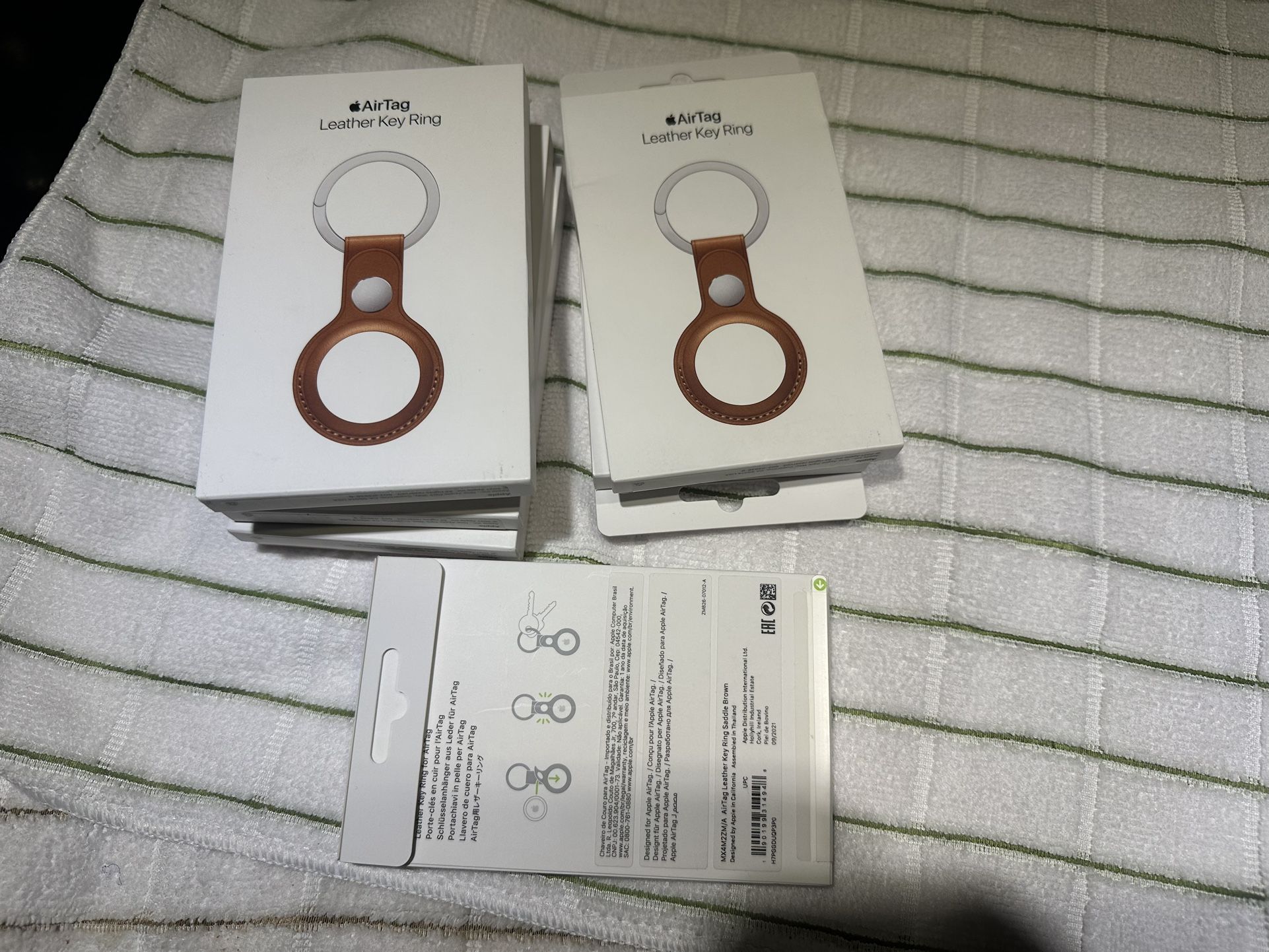 Air Tag Leather Key Ring 