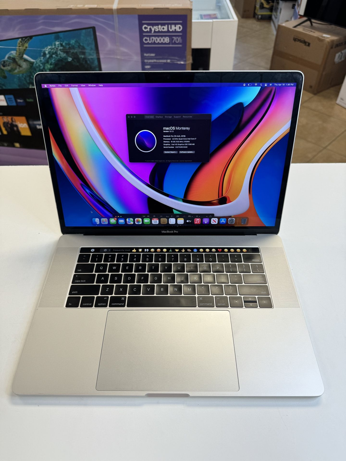 MacBook Pro 15inch TouchBar I7/16/512 With Final Cut Pro & Logic Pro X