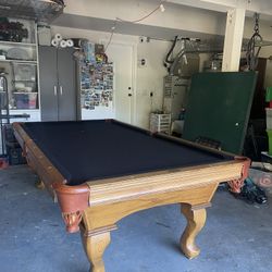Pool Table Olhaulsen ( Free Delivery & Set Up ) 