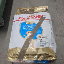 Royal canin Labrador puppy