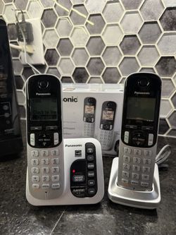 Panasonic 2 cordless phone w/ answering machine