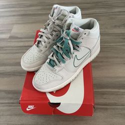 Nike Dunk High SE