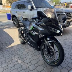 2023 Ninja 400 