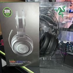 Razer Nari Essential gaming headphones