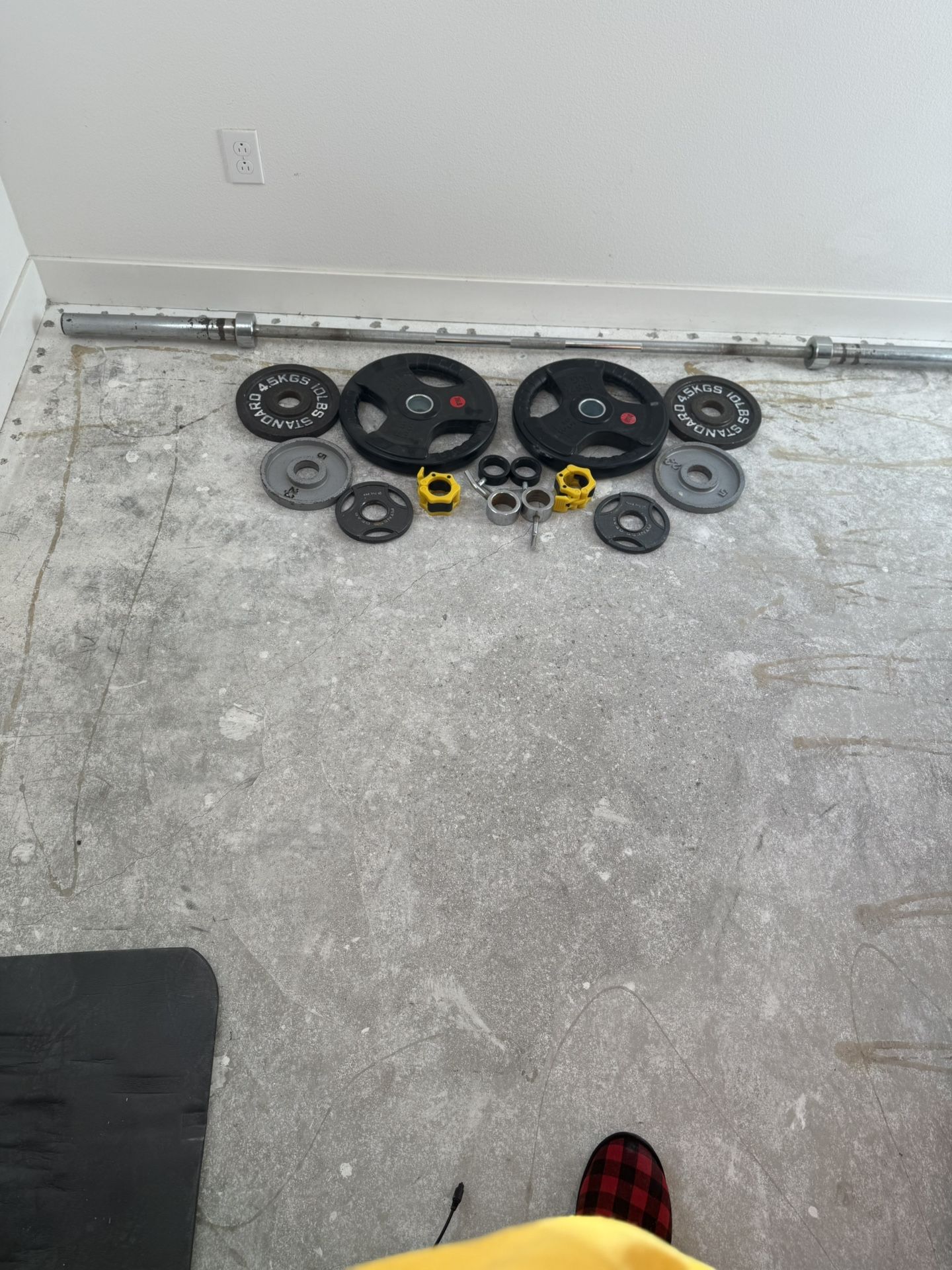 Weight Plates + Barbell + Collars – Full Set