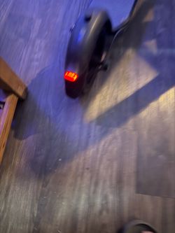 Electric scooters like new with charger