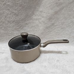 T-fal Nonstick Saucepan – 3 QT – 7.5" Wide – Beige – Long Handle – Glass Lid
