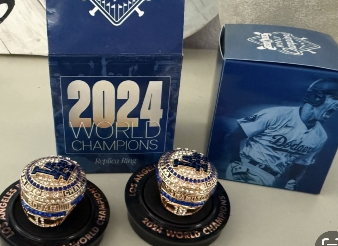 Dodgers World Series Ring. Freddie Freeman. $55