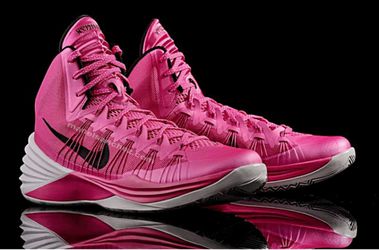 rivaal Kustlijn Dempsey Nike Hyperdunk 2013 Pink Flash Breast Cancer for Sale in Tracy, CA - OfferUp