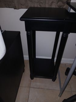 End Table. Shelf