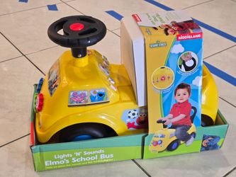 New in box Elmo's School Buss Lights & Sounds 18Mo+