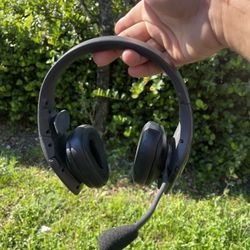 Blue parrot Trucker Headphones Bluetooth Connection 