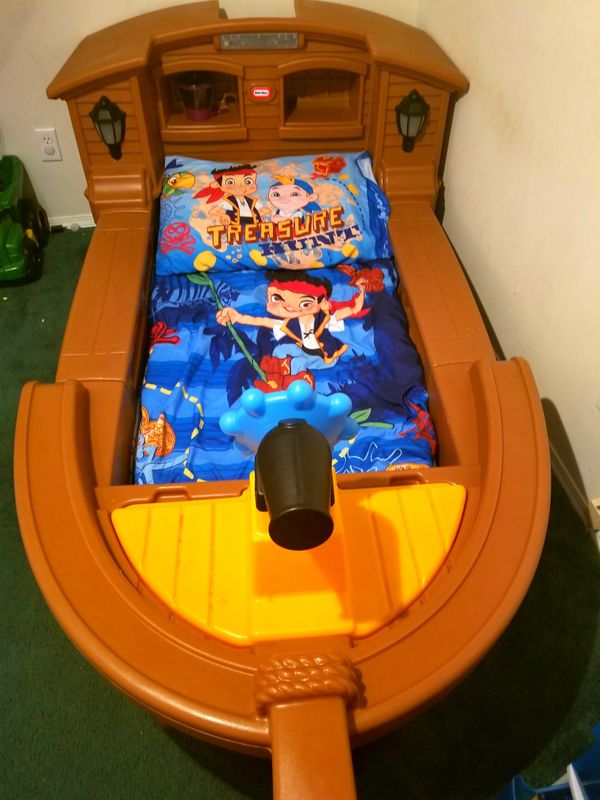 Little Tikes Pirate Ship Toddler Bed for Sale in Monroe, NC OfferUp