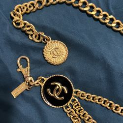 INSPIRED BY CHANEL Vintage 1990’s costume jewelry belt. **NOT an authentic Chanel item** 