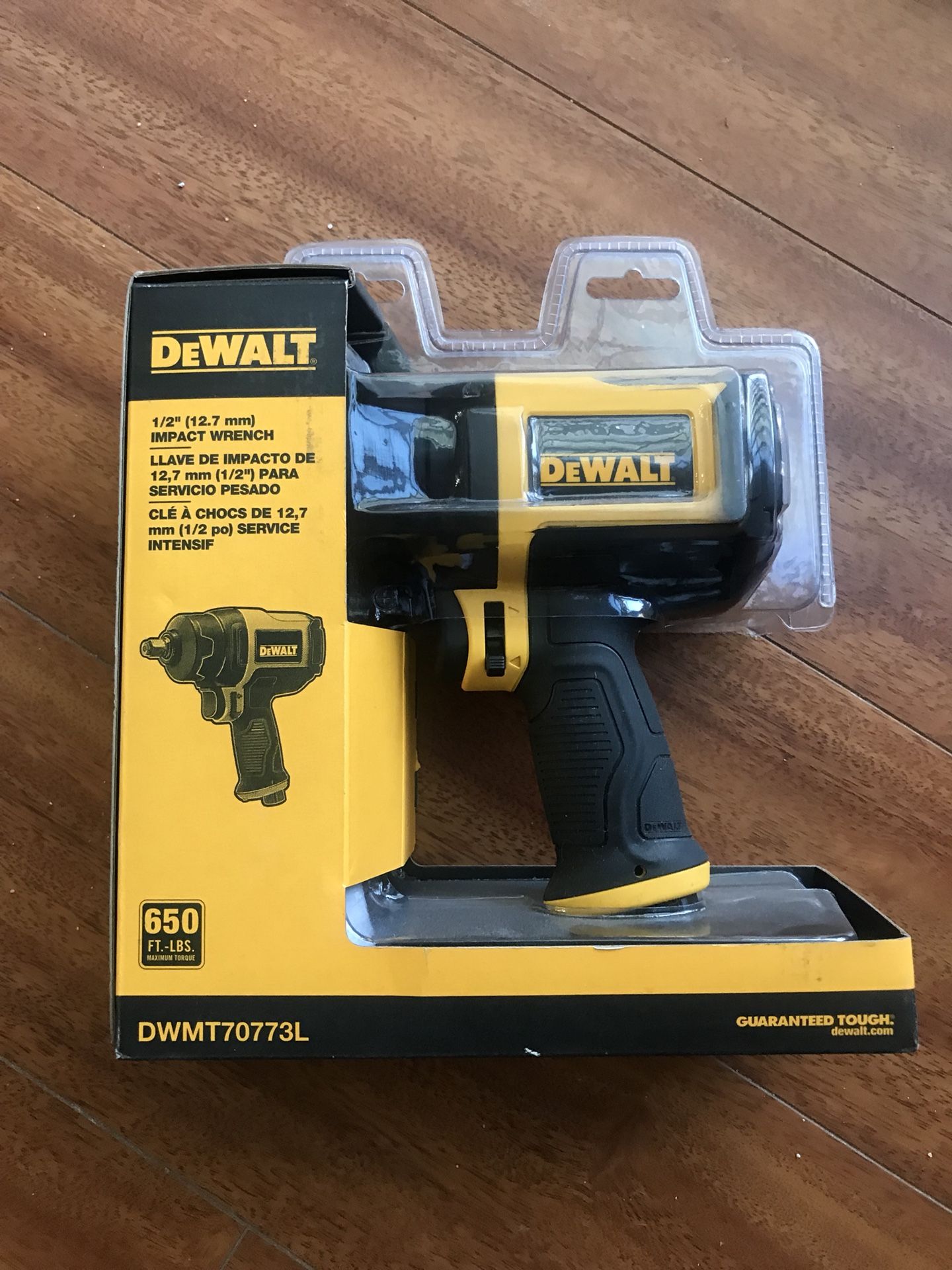 DEWALT DWMT70773L 1/2 inch SQUARE DRIVE IMPACT WRENCH