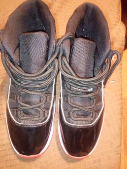2019 Bred 11s Size 9.5 Mens 300$
