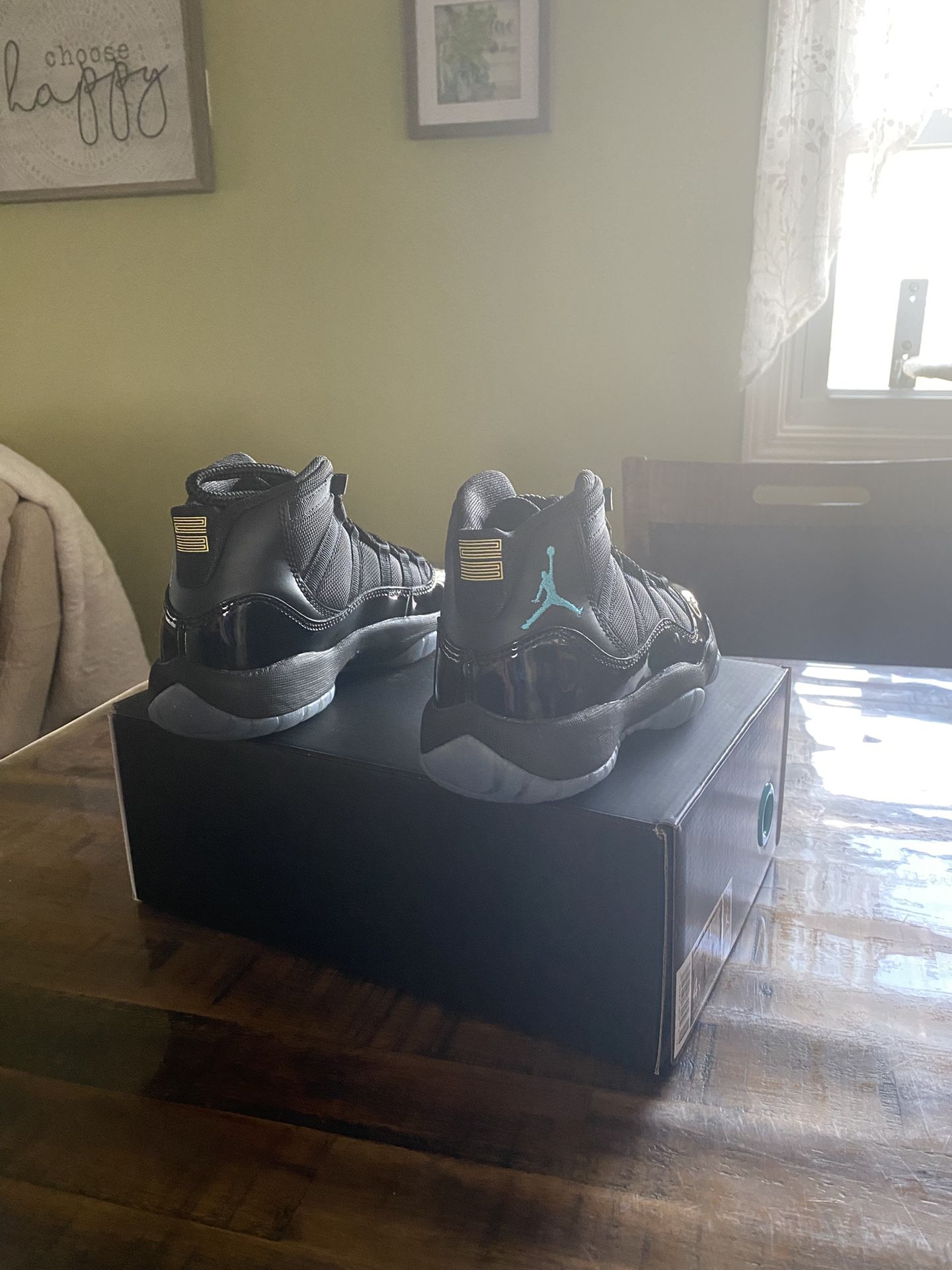 AIR JORDAN 11 GAMMA BLUE GRADESCHOOL SIZE 4y