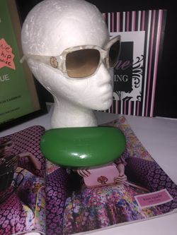 Kate spade sunglasses 🕶