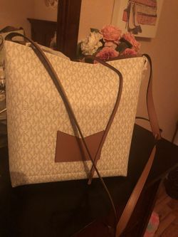 Mk kors crossbody bag