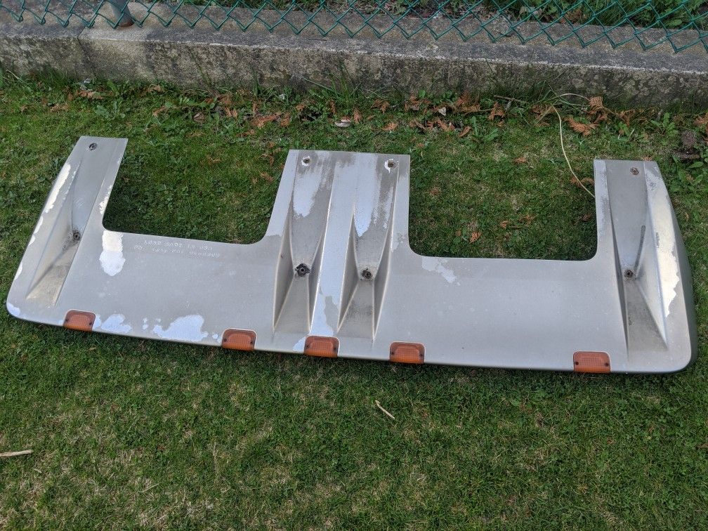 Lund Moon visor 99-06 Silverado/ Sierra