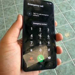 iPhones repairss screens
