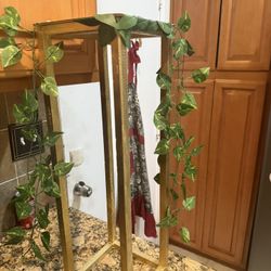 14 Gold Wood Centerpieces 