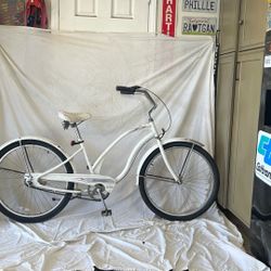 ELECTRA brand 3 speed 26” Coaster Brake, Beach Cruiser Bicycle .  Rideable As Pictured. Check My Other Listings, Please.