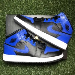 Jordan 1 Mid Hyper Royal Size 5.5Y