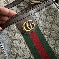 Gucci Bag Going For Good Price