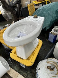 Toilet Toto Commercial