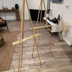Easel