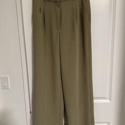 Aritizia Crepette Effortless Plant 