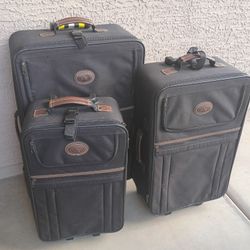Black 3 Piece Luggage Set