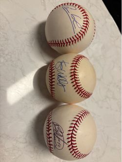 3 Autograph baseballs