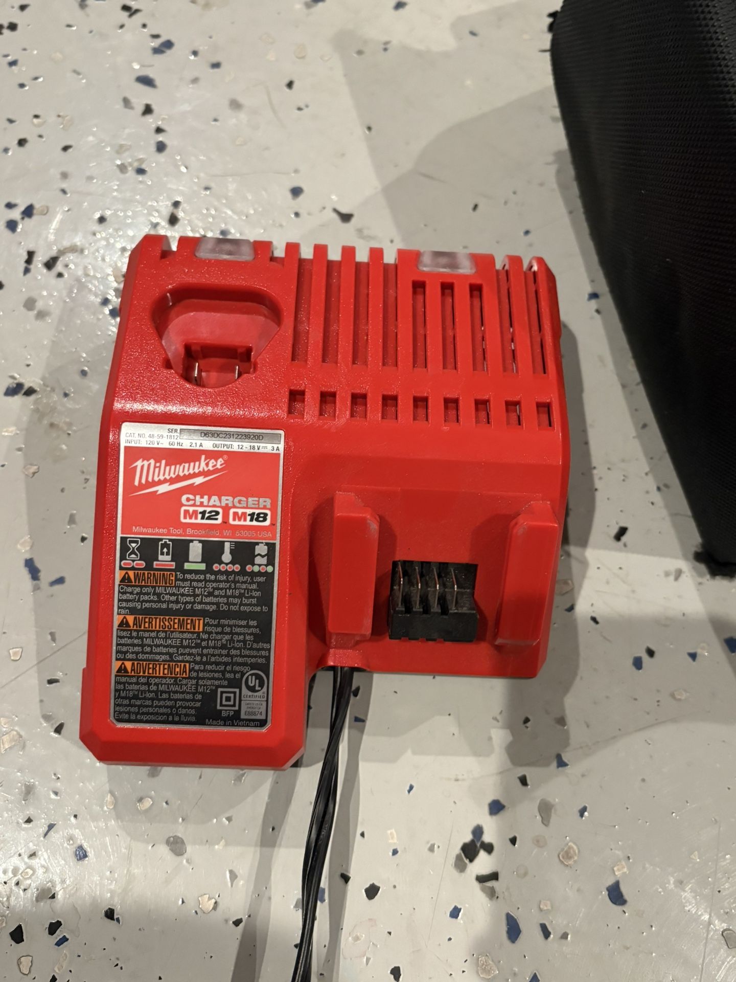 Milwaukee Battery Charger M18/M12