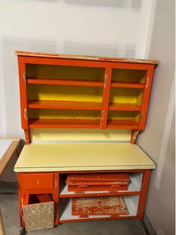 Toddler hutch