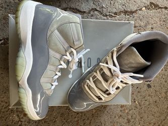 Nike Jordan cool grey 11s size 9.5